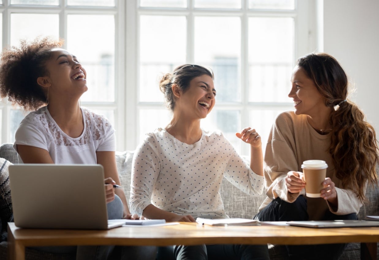 storytelling im vertrieb , drei frauen im gespräch