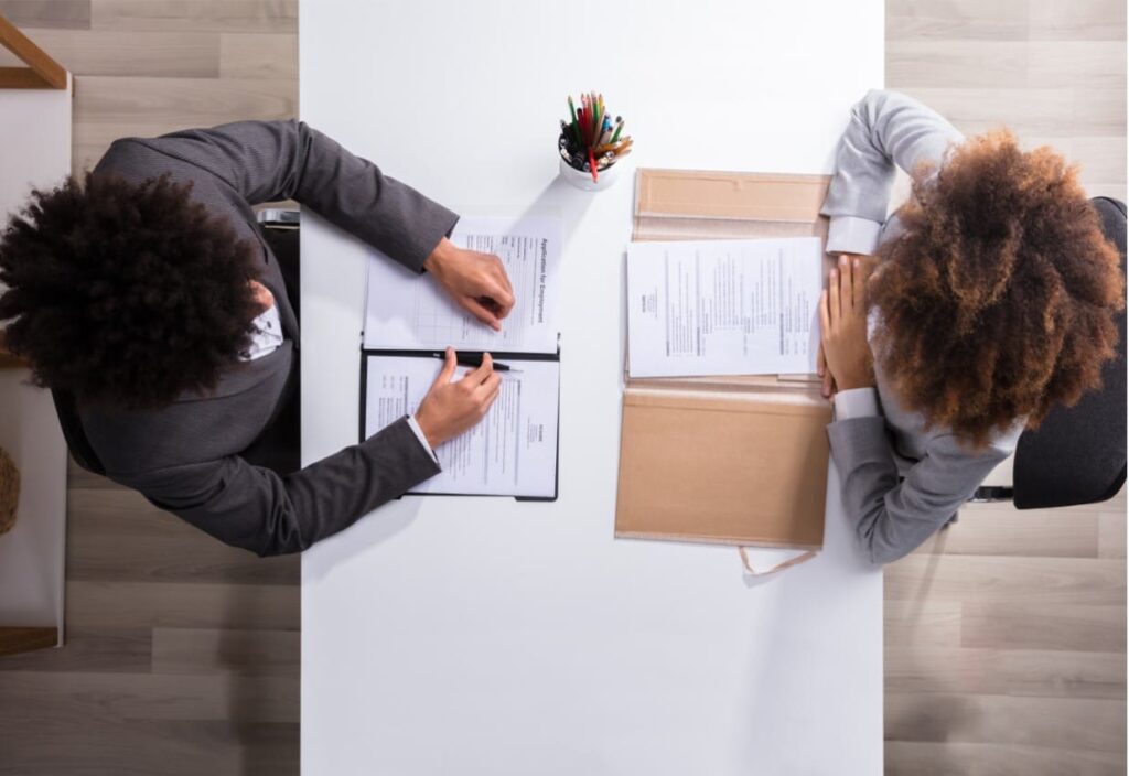 Vorstellungsgespräch Marketing , Mann und Frau geschäftliches Gespräch