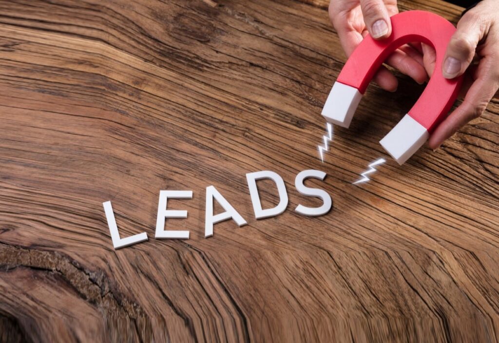 Inbound Marketing ; Hufeisen mit dem Schriftzug Leads